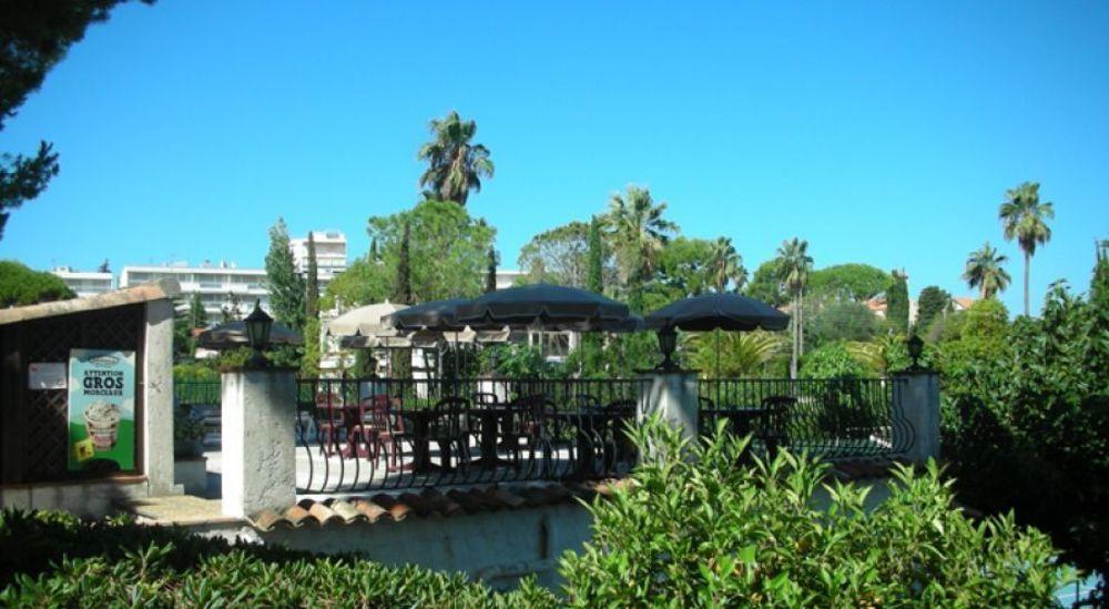 Castel Garoupe Hotel Antibes Bagian luar foto