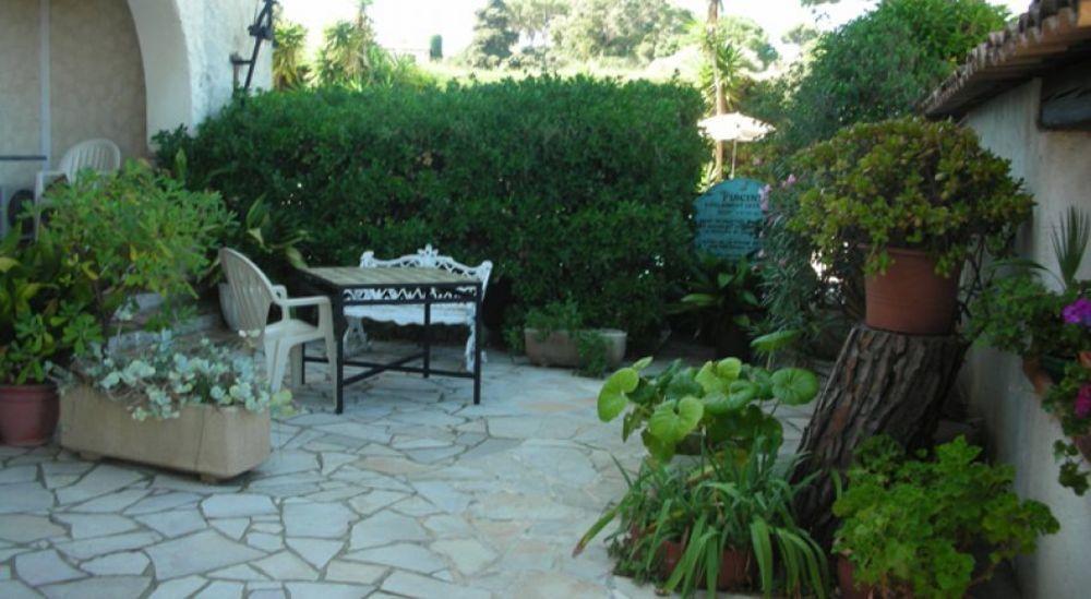 Castel Garoupe Hotel Antibes Bagian luar foto
