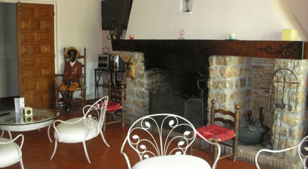 Castel Garoupe Hotel Antibes Bagian luar foto